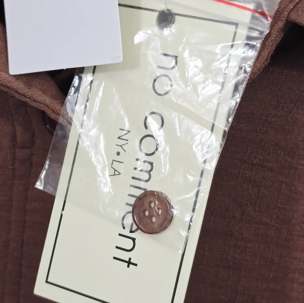 NWT No Comment Chocolate Brown Button Front Blouse - Picture 8 of 8